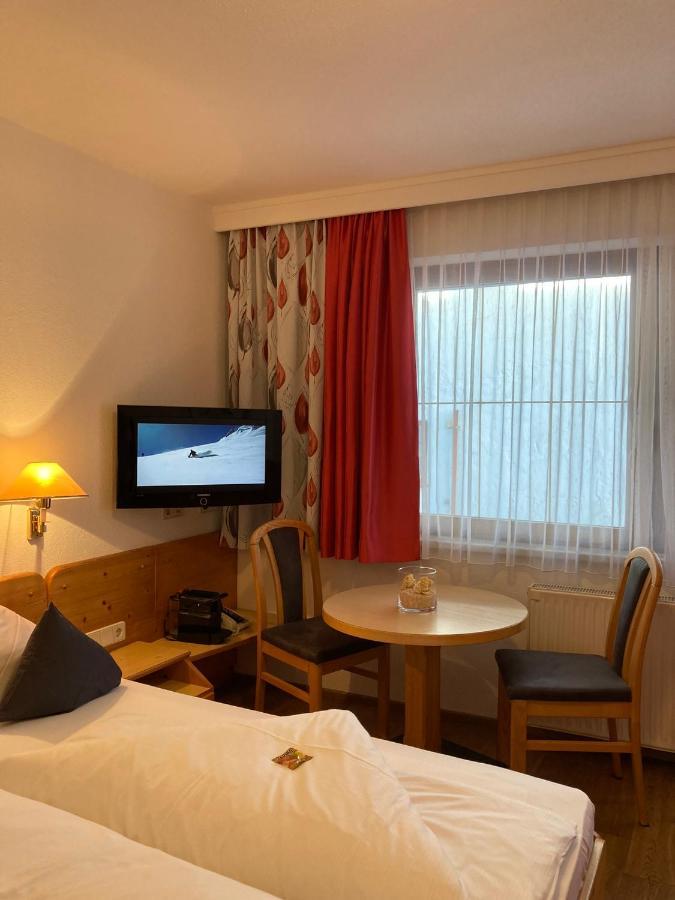 Hotel Am Roemerweg Fiss Luaran gambar