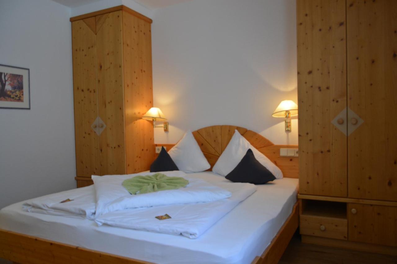 Hotel Am Roemerweg Fiss Luaran gambar