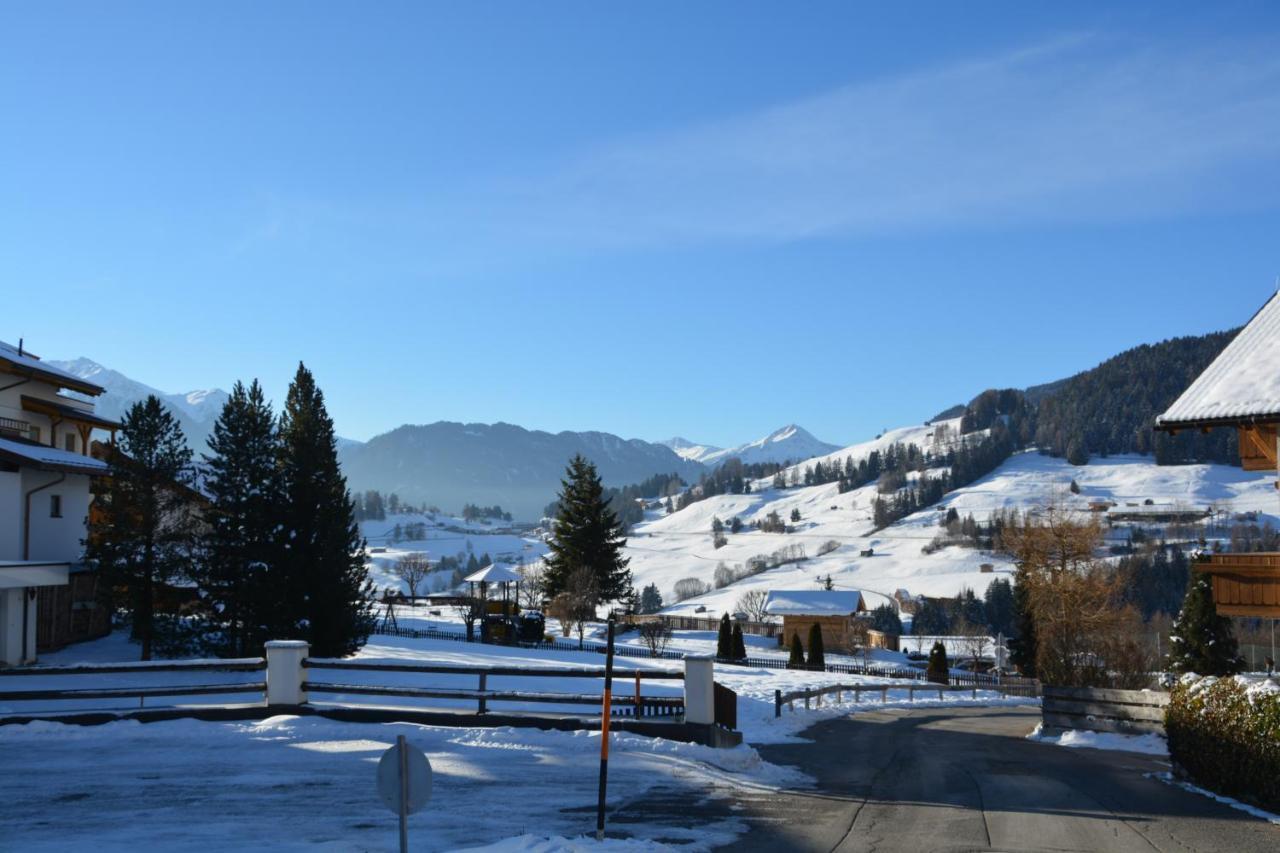 Hotel Am Roemerweg Fiss Luaran gambar