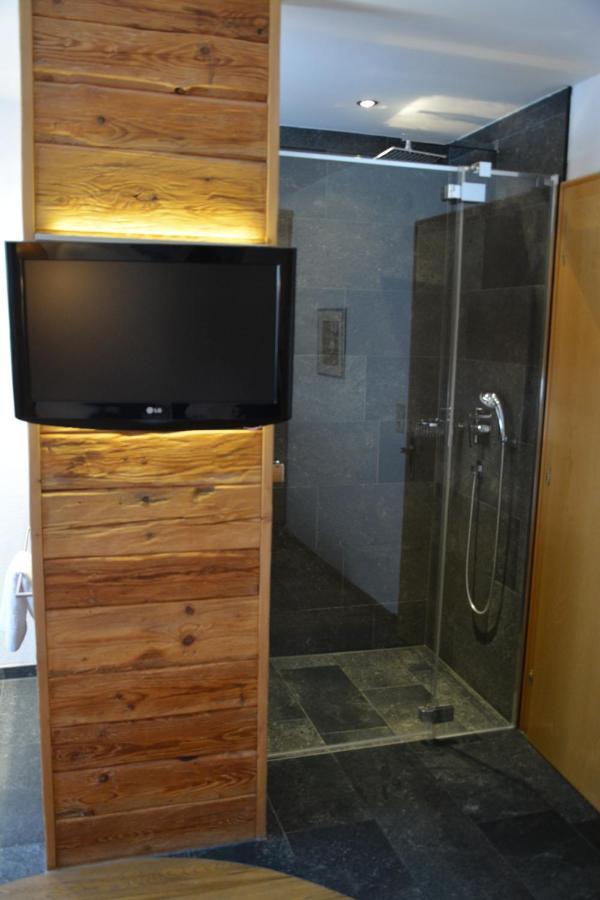 Hotel Am Roemerweg Fiss Luaran gambar